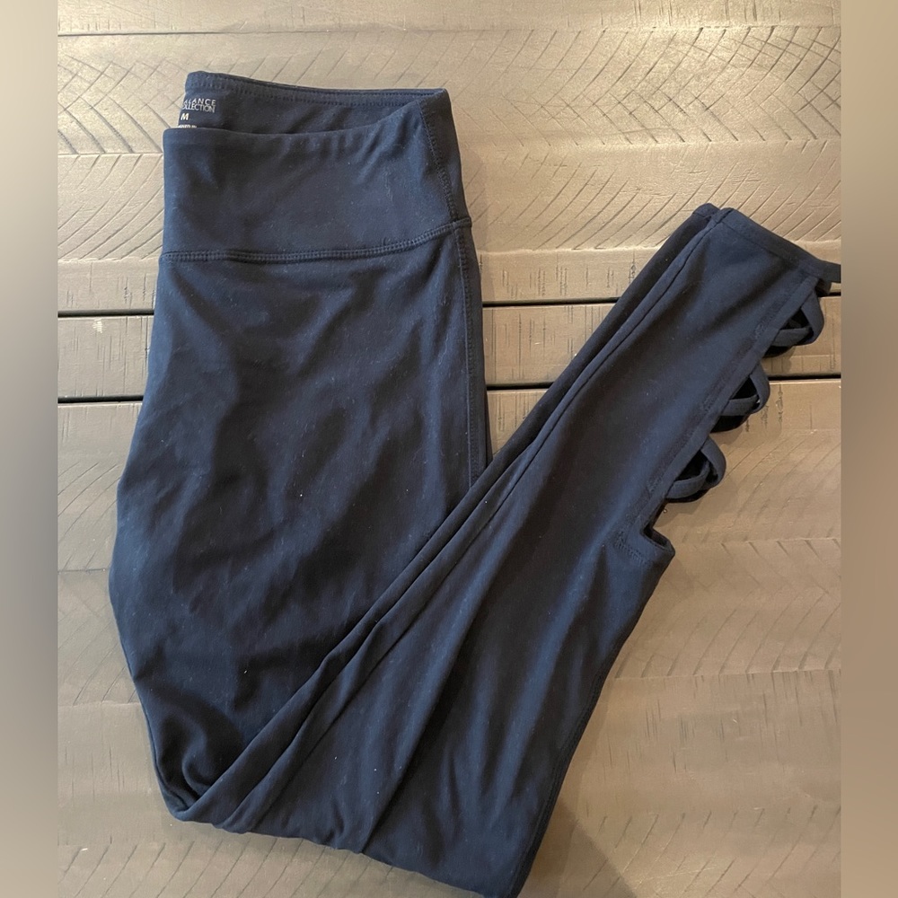 Women’s leggings. Medium.